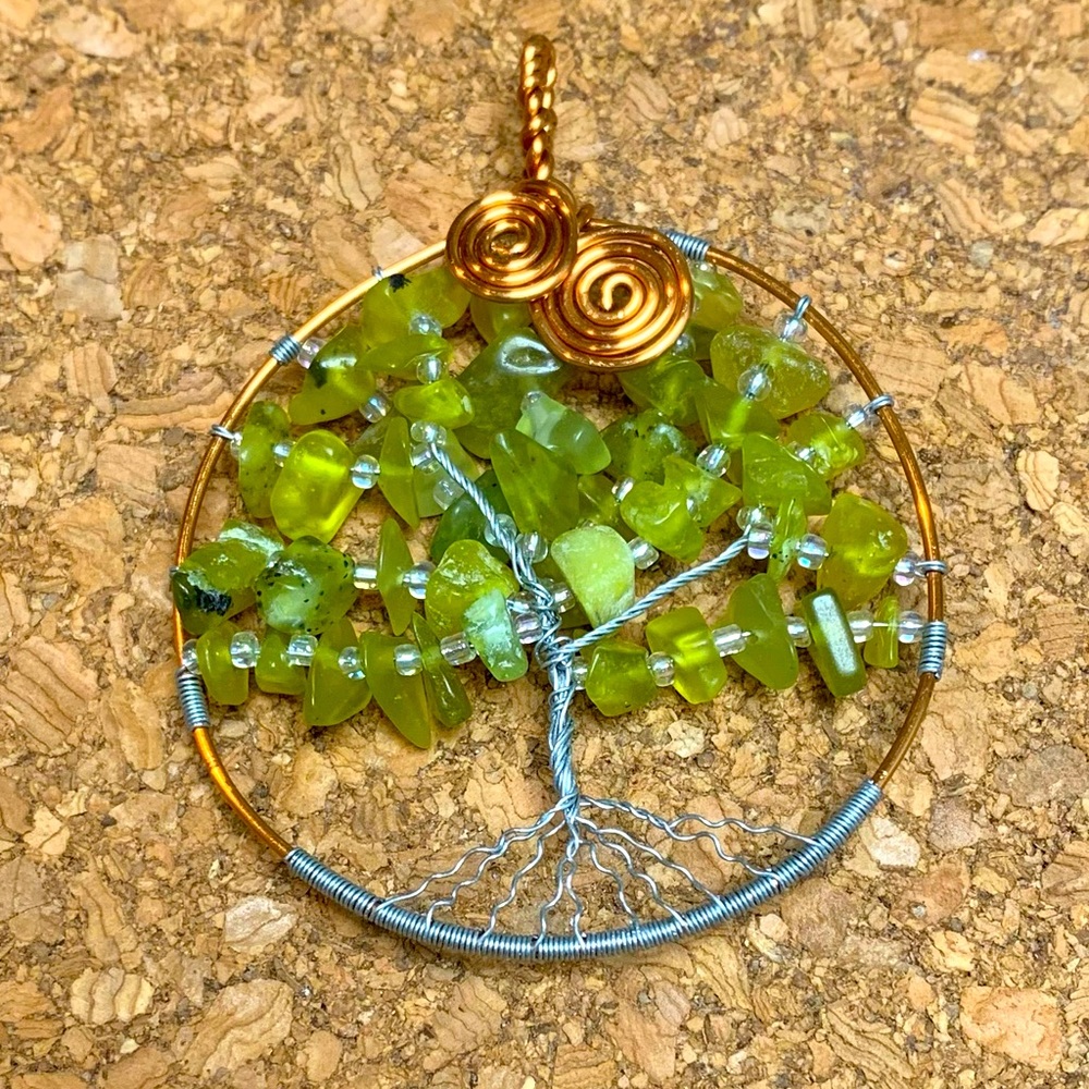 🌱 Olive Jade Chip & Copper Tree of Life Pendant 🌳